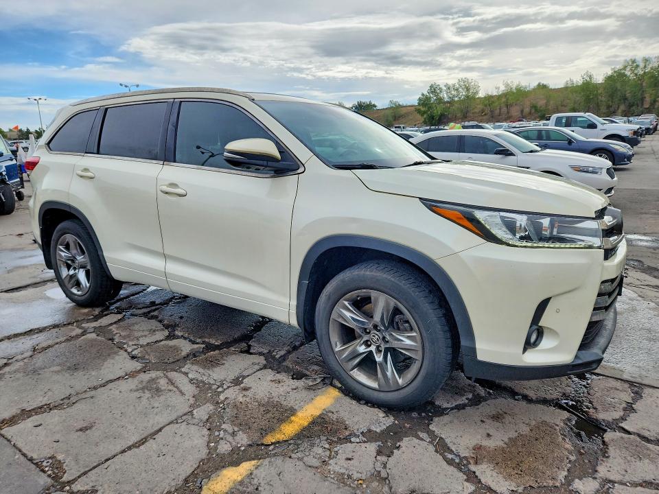 Продажа на аукционе авто 2019 Toyota Highlander, vin: 5TDDZRFH0KS742343, номер лота: 69339256