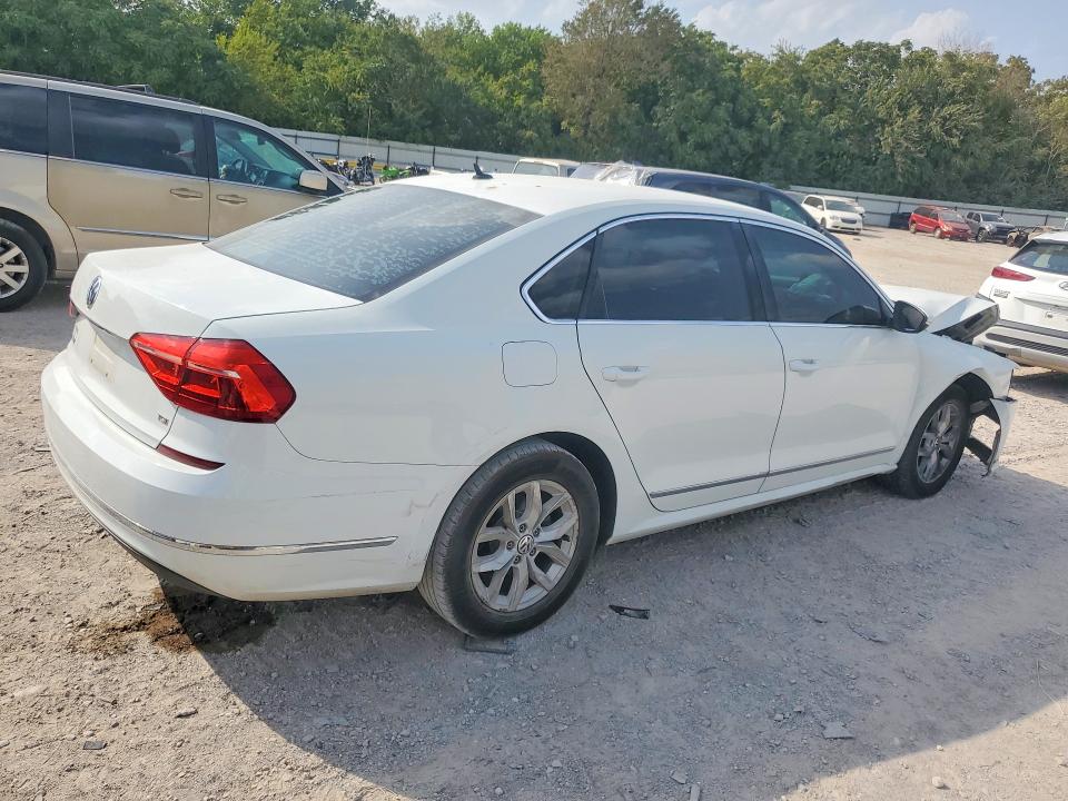 2016 Volkswagen Passat მანქანა იყიდება აუქციონზე, vin: 1VWAS7A33GC042166, აუქციონის ნომერი: 69094816