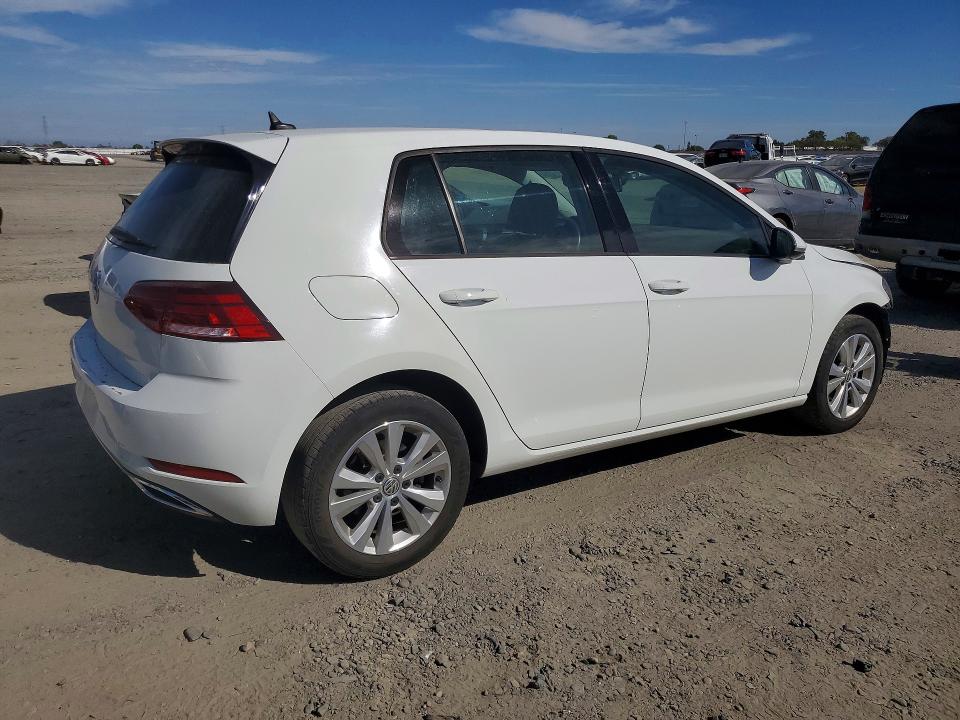 68262556 :رقم المزاد ، 3VWG57AU4MM001324 vin ، 2021 Volkswagen Golf مزاد بيع