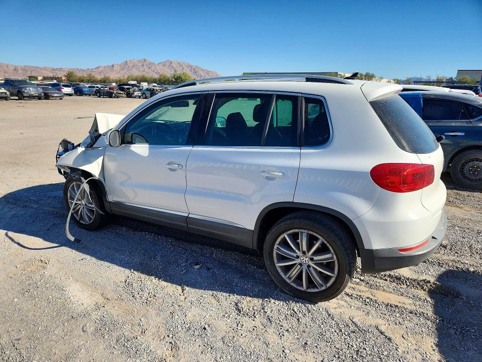 2013 Volkswagen Tiguan მანქანა იყიდება აუქციონზე, vin: WVGAV3AX4DW601221, აუქციონის ნომერი: 63620956