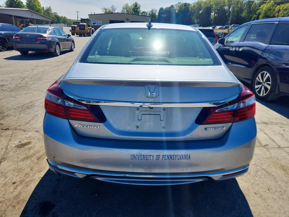 Продажа на аукционе авто 2017 Honda Accord, vin: JHMCR6F58HC031577, номер лота: 70167446