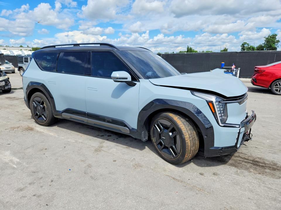 Продаж на аукціоні авто 2024 Kia Ev9, vin: KNDAEFS51R6035979, номер лоту: 67832626