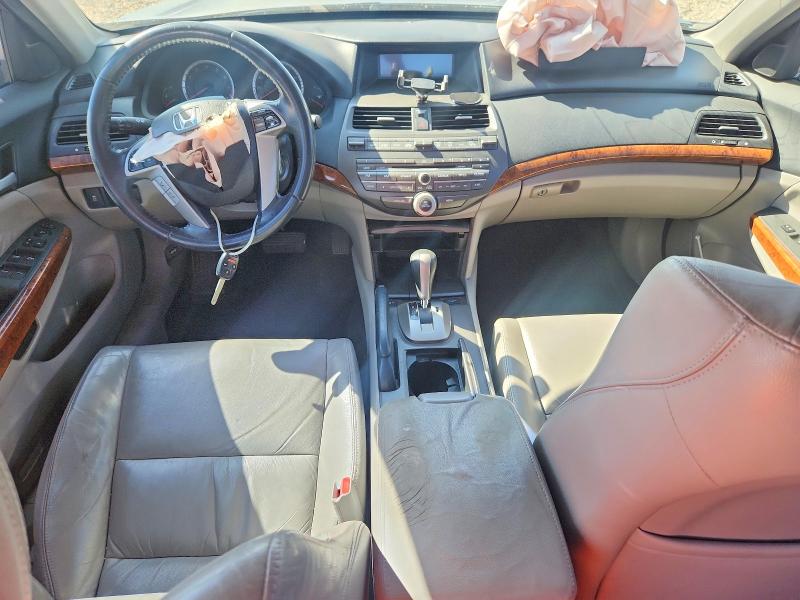 67643376 :رقم المزاد ، 1HGCP2F84BA113899 vin ، 2011 Honda Accord مزاد بيع