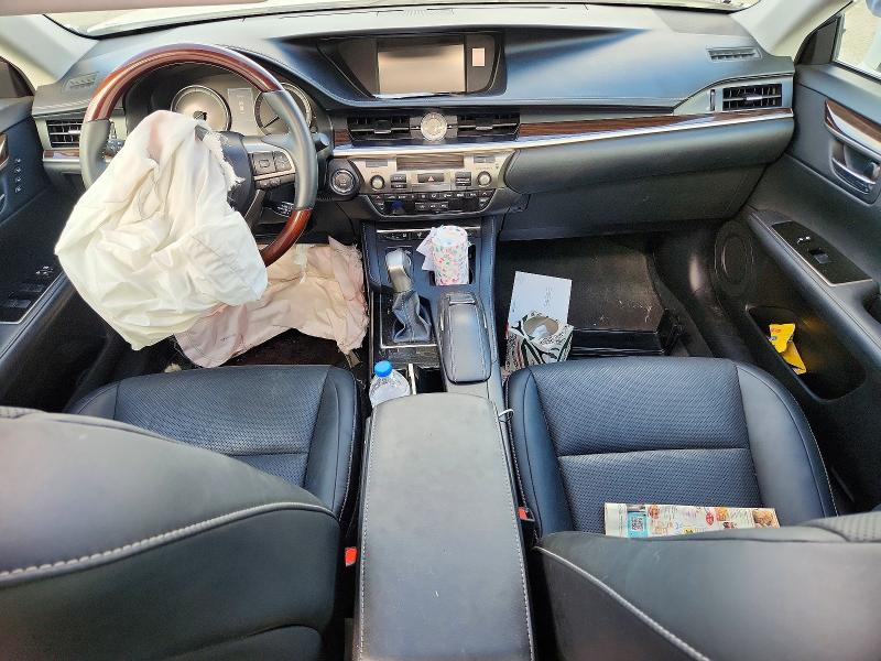 67715466 :رقم المزاد ، 58ABK1GG8HU044705 vin ، 2017 Lexus Es مزاد بيع