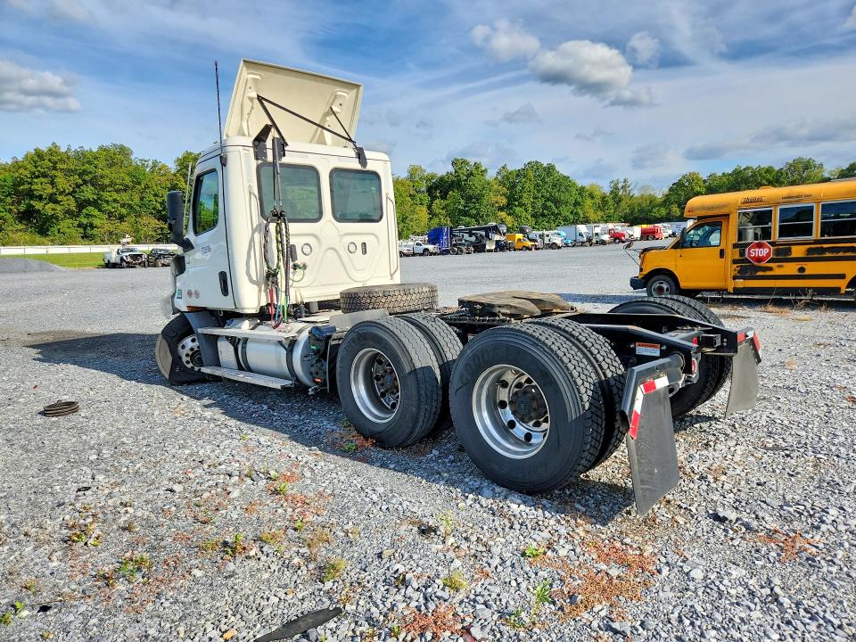 Продаж на аукціоні авто 2025 Freightliner Cascadia 116, vin: 3AKJHTDV1SDVL0260, номер лоту: 70255106