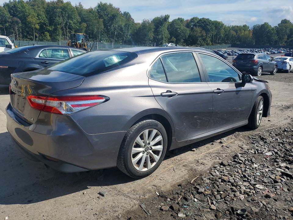 Продажа на аукционе авто 2018 Toyota Camry, vin: 4T1B11HK8JU636883, номер лота: 70454766