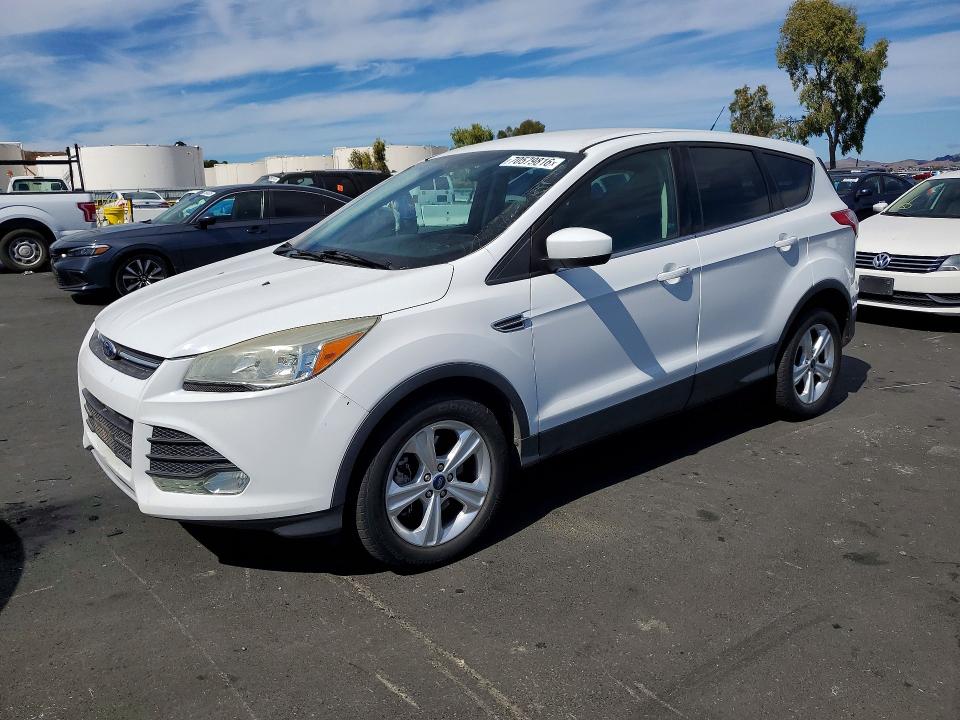 Продажа на аукционе авто 2015 Ford Escape, vin: 1FMCU9GXXFUA68599, номер лота: 70579816