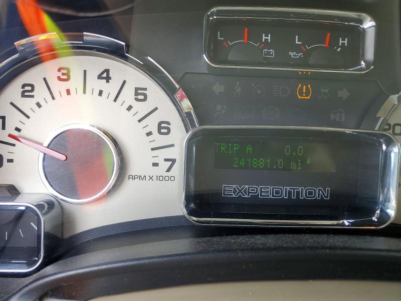69425246 :رقم المزاد ، 1FMJU1J50AEB55317 vin ، 2010 Ford Expedition مزاد بيع