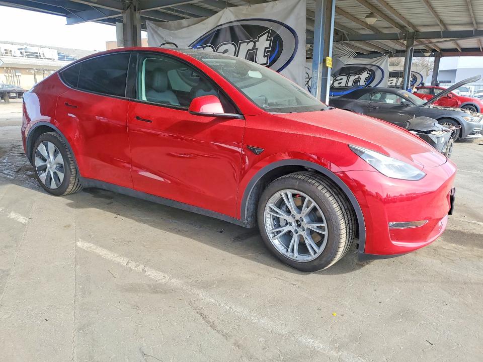 70510186 :رقم المزاد ، 7SAYGAEE1PF910389 vin ، 2023 Tesla Model Y مزاد بيع