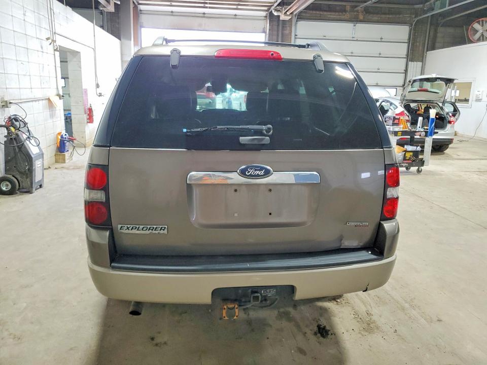 Продажа на аукционе авто 2006 Ford Explorer, vin: 1FMEU74E56UB06630, номер лота: 69377996