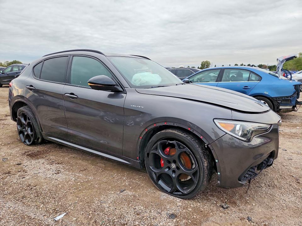 70046916 :رقم المزاد ، ZASPAKBN4N7D47773 vin ، 2022 Alfa Romeo Stelvio مزاد بيع