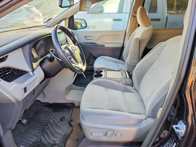 2017 Toyota Sienna მანქანა იყიდება აუქციონზე, vin: 5TDKZ3DCXHS816680, აუქციონის ნომერი: 70889946