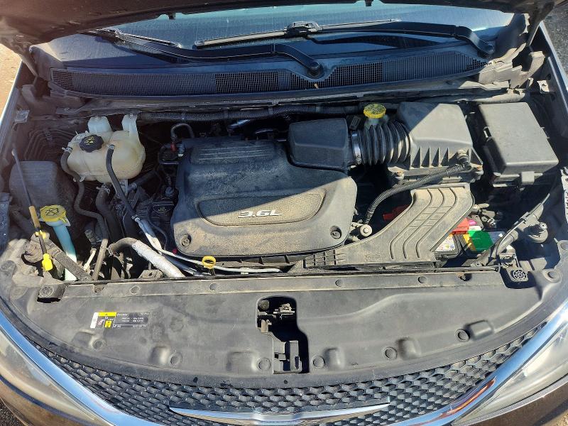 69173466 :رقم المزاد ، 2C4RC1FG0JR101801 vin ، 2018 Chrysler Pacifica مزاد بيع