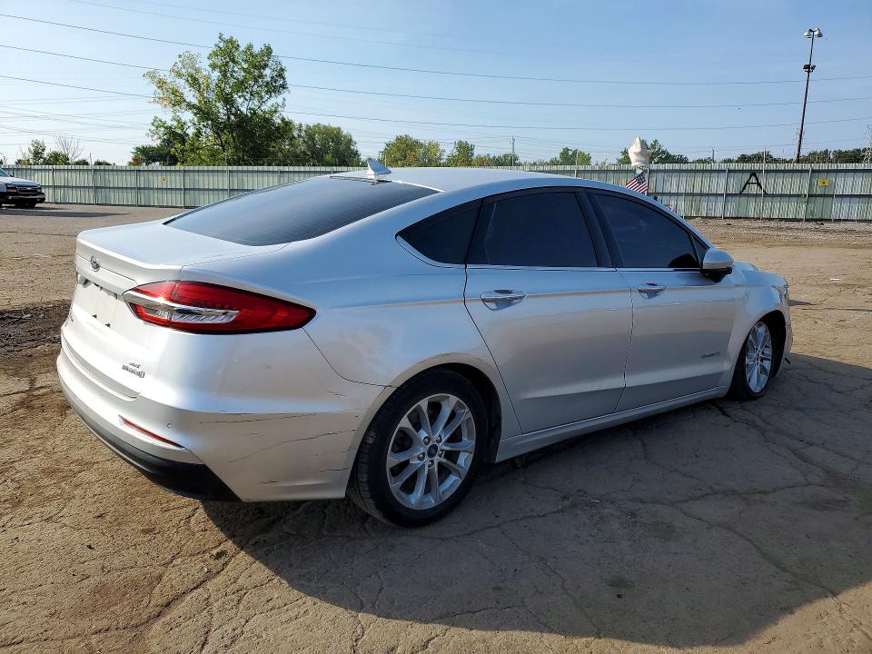2019 Ford Fusion მანქანა იყიდება აუქციონზე, vin: 3FA6P0LU6KR147825, აუქციონის ნომერი: 67666626