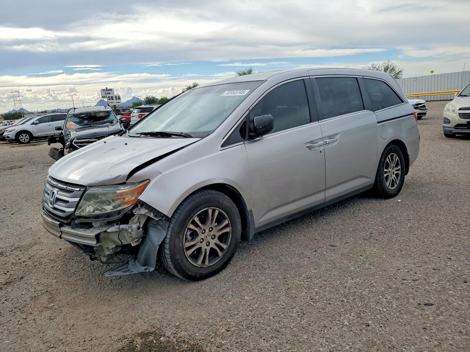 70153746 :رقم المزاد ، 5FNRL5H68DB056201 vin ، 2013 Honda Odyssey مزاد بيع