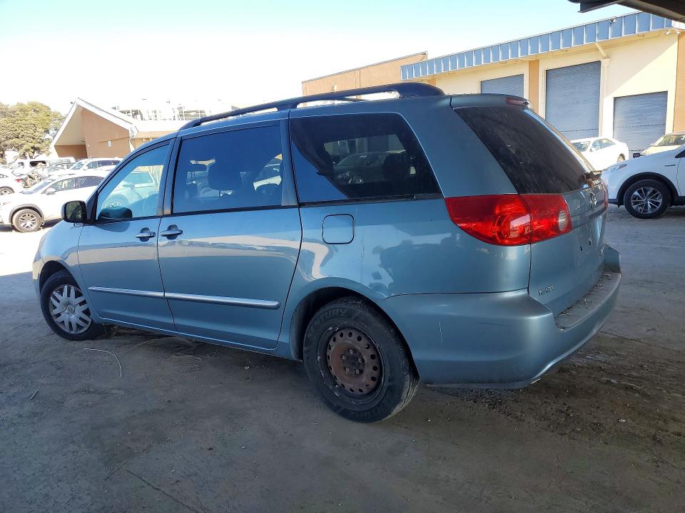 68806146 :رقم المزاد ، 5TDZK23C87S078651 vin ، 2007 Toyota Sienna مزاد بيع