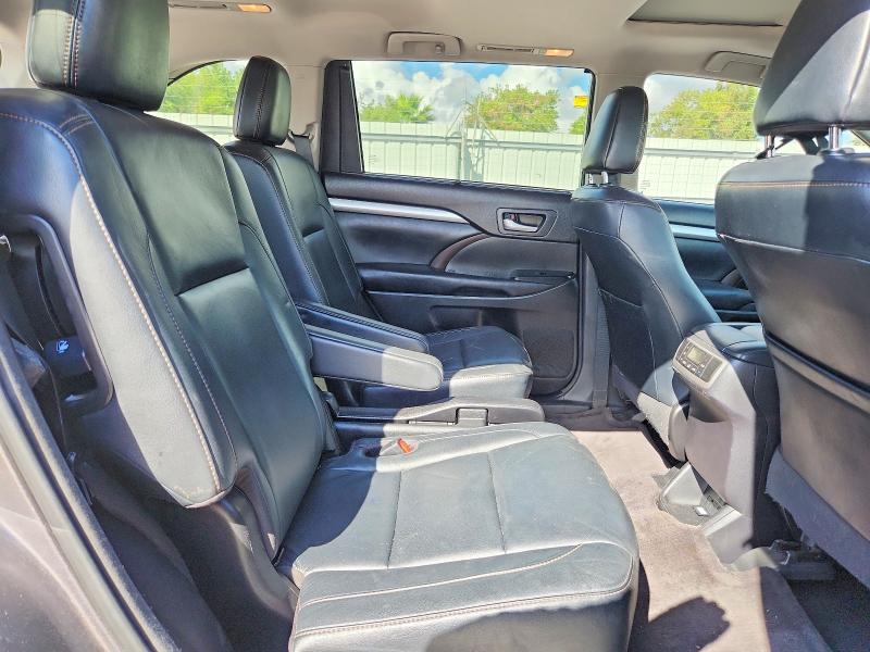 69635796 :رقم المزاد ، 5TDKZRFH2HS518801 vin ، 2017 Toyota Highlander مزاد بيع