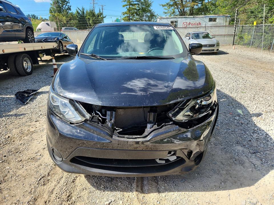 2017 Nissan Rogue Sport მანქანა იყიდება აუქციონზე, vin: JN1BJ1CRXHW132698, აუქციონის ნომერი: 68260546