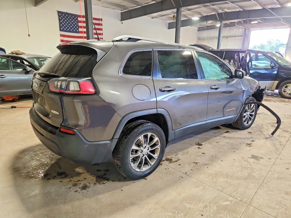 70159946 :رقم المزاد ، 1C4PJLLB7KD318705 vin ، 2019 Jeep Cherokee مزاد بيع