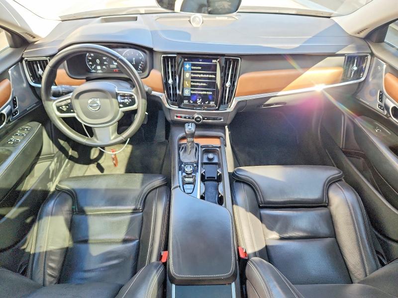 Продажа на аукционе авто 2018 Volvo S90, vin: LVY992MLXJP016060, номер лота: 70154376