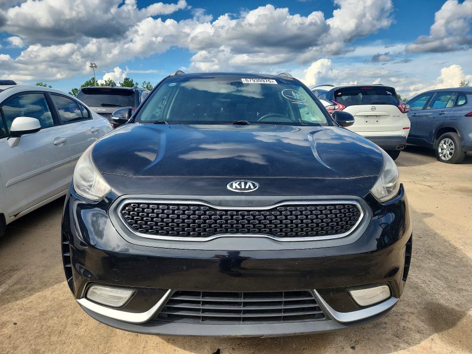 67930976 :رقم المزاد ، KNDCC3LC4H5065900 vin ، 2017 Kia Niro مزاد بيع