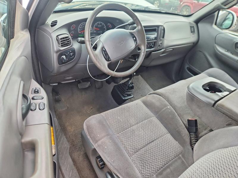 69819176 :رقم المزاد ، 1FTRX18L82NA86266 vin ، 2002 Ford F150 مزاد بيع