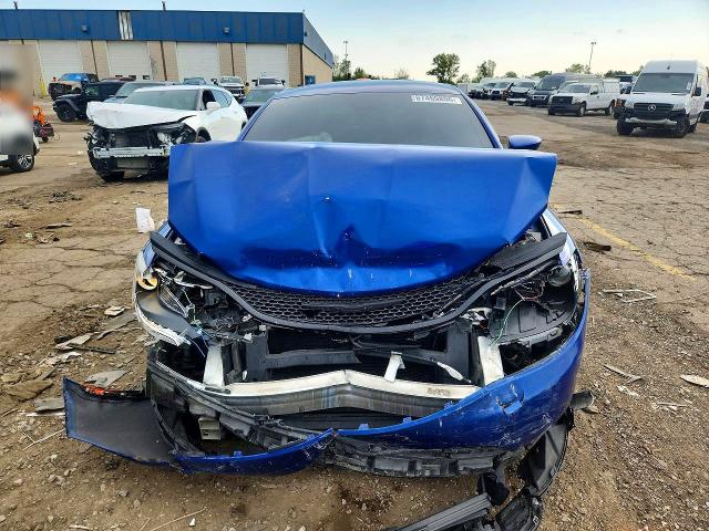 67469806 :رقم المزاد ، 1C3CCCBB8GN114172 vin ، 2016 Chrysler 200 مزاد بيع