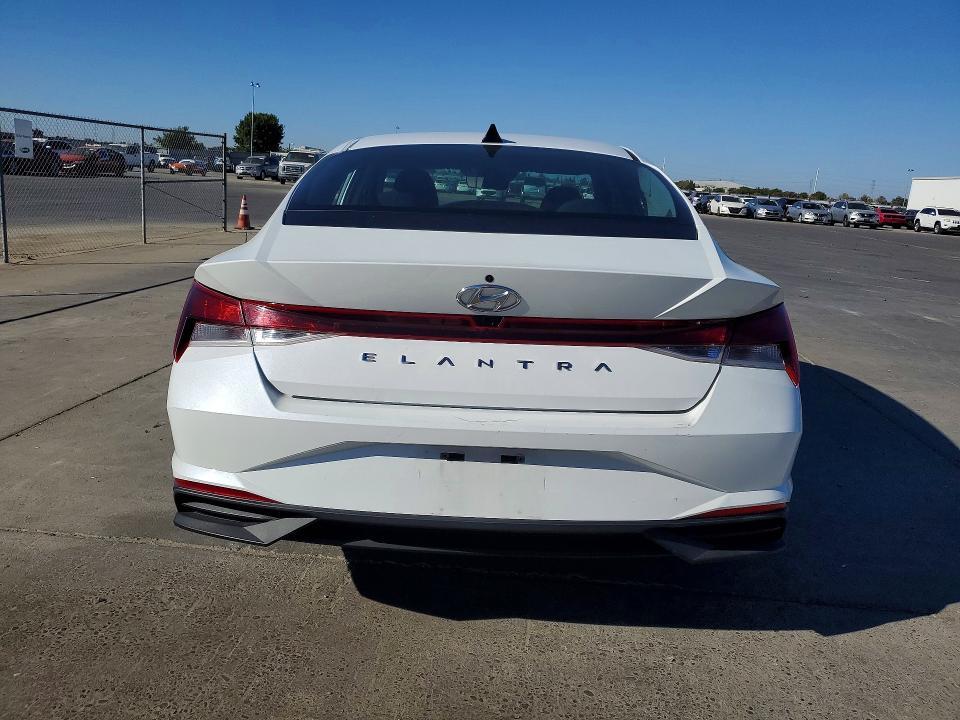 70857546 :رقم المزاد ، 5NPLM4AG7MH006861 vin ، 2021 Hyundai Elantra مزاد بيع