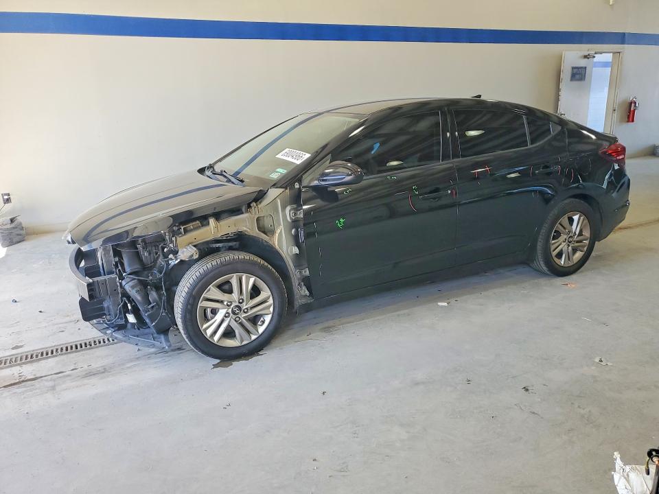 69004966 :رقم المزاد ، 5NPD84LF4KH444991 vin ، 2019 Hyundai Elantra مزاد بيع