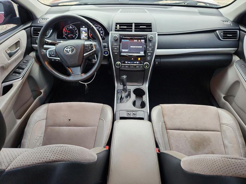 68422756 :رقم المزاد ، 4T1BF1FK6FU882570 vin ، 2015 Toyota Camry مزاد بيع