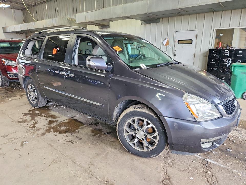 67850296 :رقم المزاد ، KNDMH4C76E6565562 vin ، 2014 Kia Sedona مزاد بيع