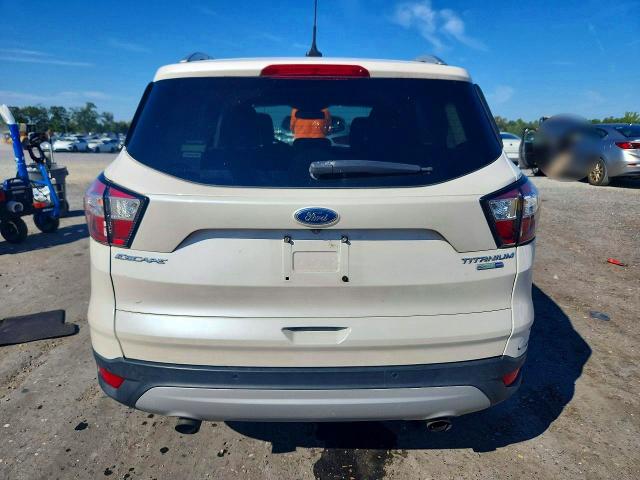2018 Ford Escape მანქანა იყიდება აუქციონზე, vin: 1FMCU9J99JUB80054, აუქციონის ნომერი: 68260196