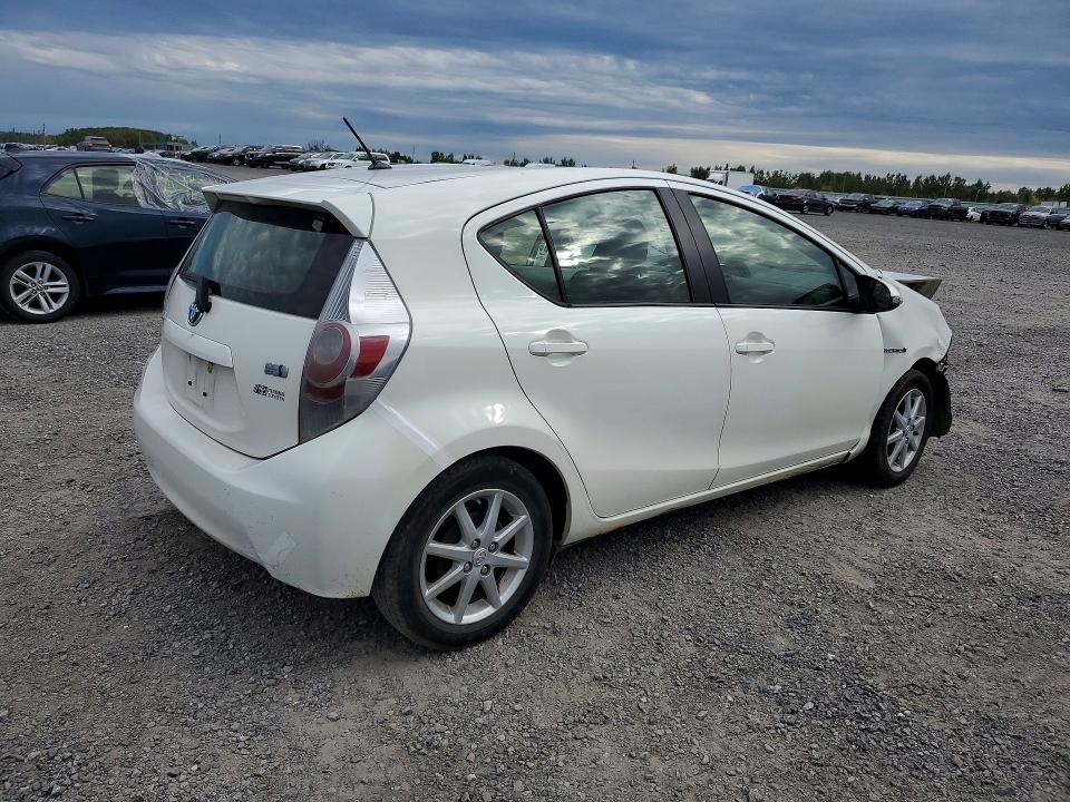 2013 Toyota Prius C მანქანა იყიდება აუქციონზე, vin: JTDKDTB38D1038064, აუქციონის ნომერი: 68203696