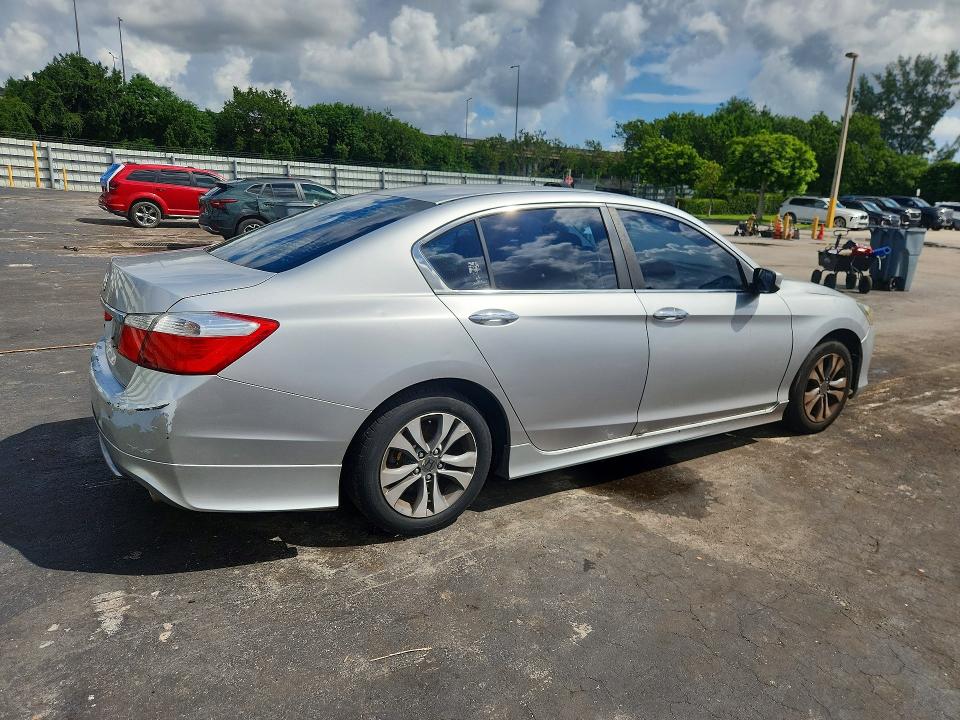 69719926 :رقم المزاد ، 1HGCR2F32FA102341 vin ، 2015 Honda Accord مزاد بيع