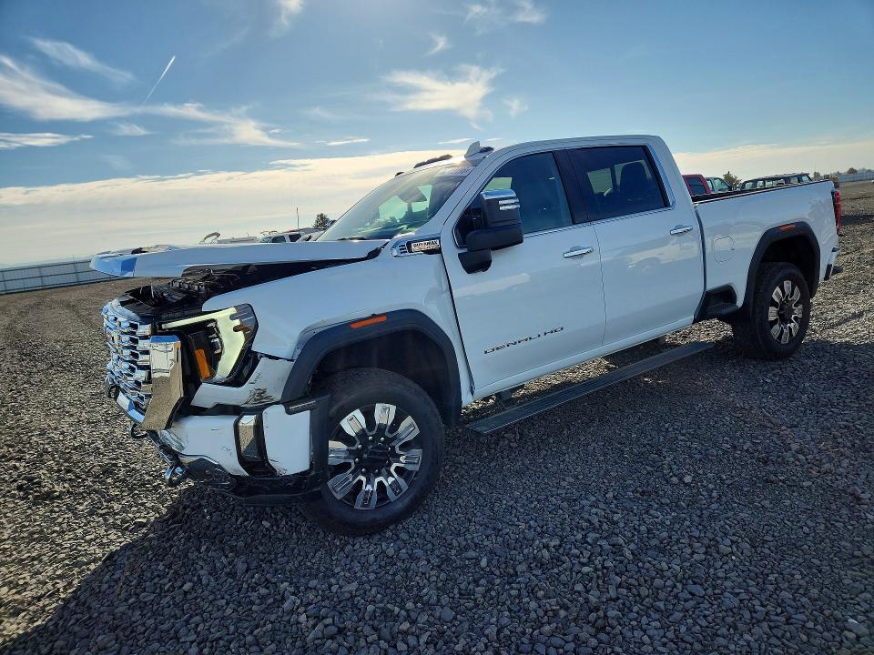 68692196 :رقم المزاد ، 1GT4UWEY4SF359407 vin ، 2025 Gmc Sierra مزاد بيع