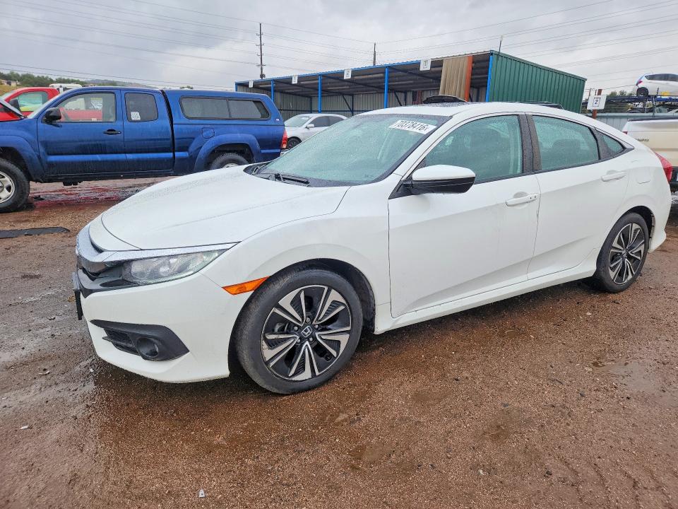 2017 Honda Civic მანქანა იყიდება აუქციონზე, vin: 2HGFC1E32HH638110, აუქციონის ნომერი: 70378416