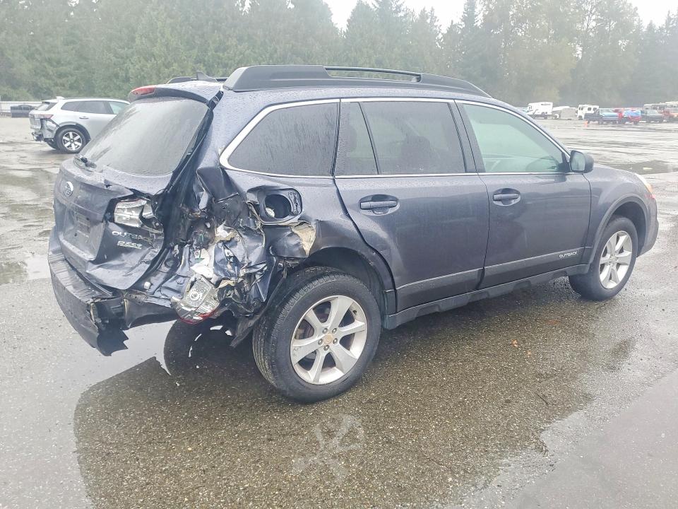 70882046 :رقم المزاد ، 4S4BRBDC6E3253470 vin ، 2014 Subaru Outback مزاد بيع