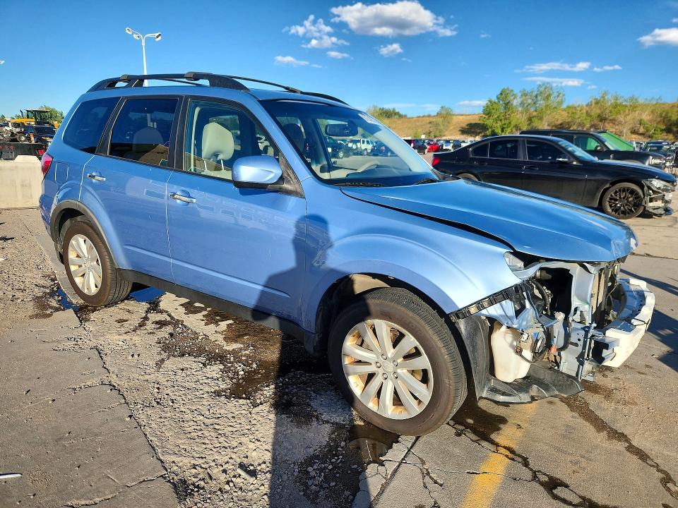 67542376 :رقم المزاد ، JF2SHADC4BH704137 vin ، 2011 Subaru Forester مزاد بيع