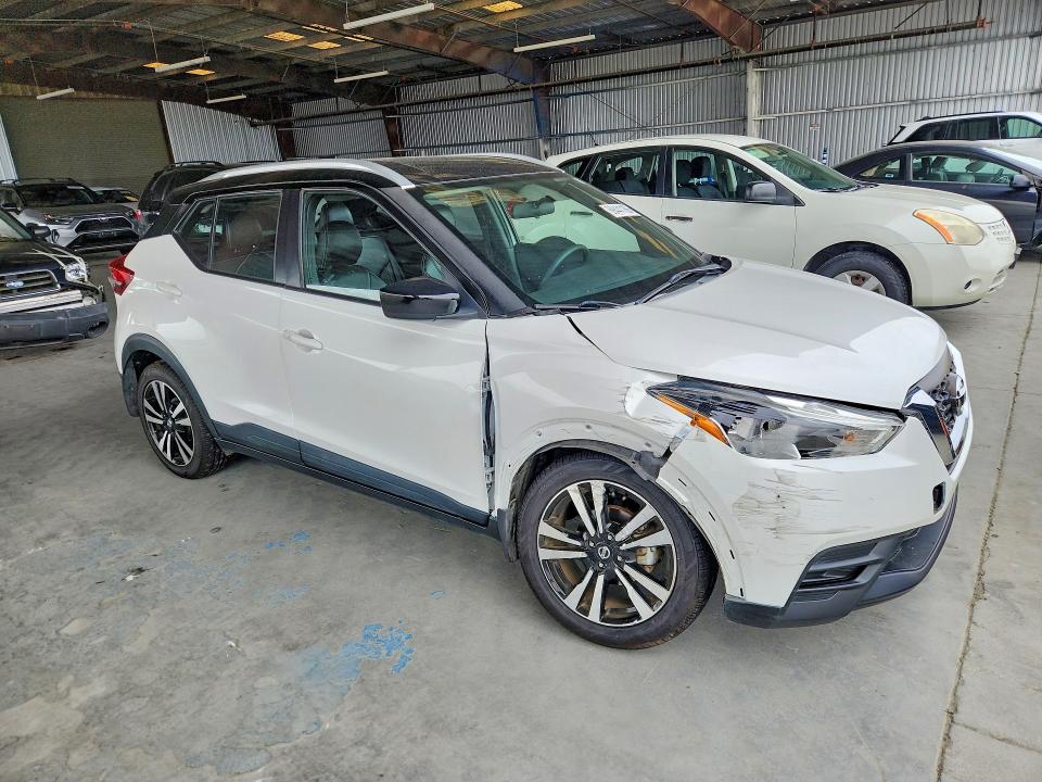 Продажа на аукционе авто 2019 Nissan Kicks, vin: 3N1CP5CU7KL499053, номер лота: 69441166