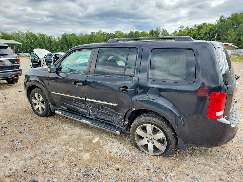 70682286 :رقم المزاد ، 5FNYF4H90FB041377 vin ، 2015 Honda Pilot مزاد بيع