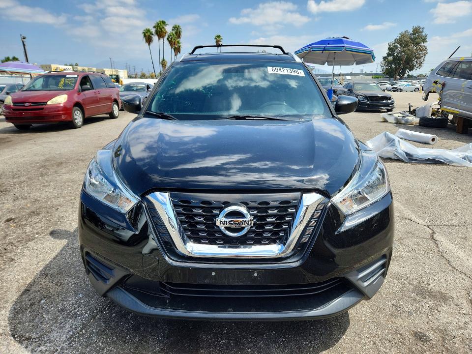 Aukcja sprzedaży 2018 Nissan Kicks, vin: 3N1CP5CUXJL522842, numer aukcji: 69421396