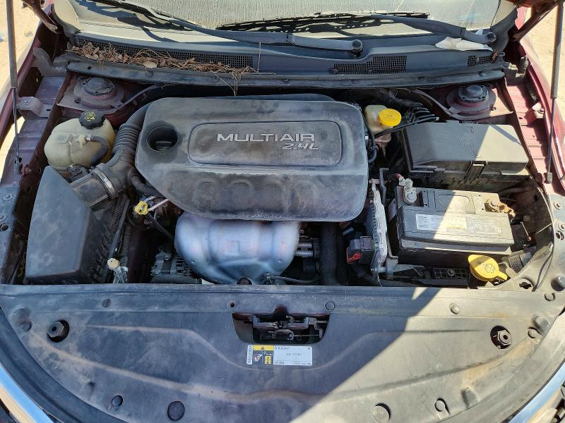 70622106 :رقم المزاد ، 1C3CCCFB1FN560771 vin ، 2015 Chrysler 200 مزاد بيع