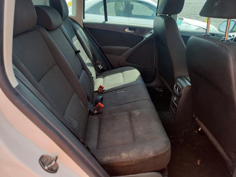 68437686 :رقم المزاد ، WVGAV7AX3JK005785 vin ، 2018 Volkswagen Tiguan Limited مزاد بيع