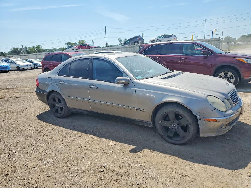 2003 Mercedes-benz E მანქანა იყიდება აუქციონზე, vin: WDBUF65J43X109205, აუქციონის ნომერი: 67052486