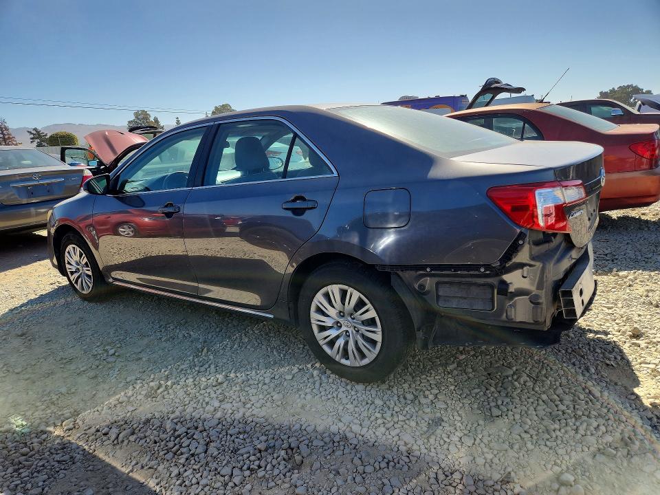 2014 Toyota Camry მანქანა იყიდება აუქციონზე, vin: 4T4BF1FK1ER377914, აუქციონის ნომერი: 71080176