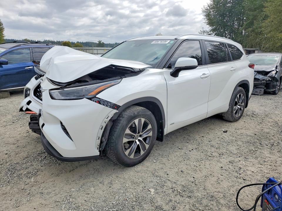 Продаж на аукціоні авто 2023 Toyota Highlander Hybrid, vin: 5TDKBRCHXPS579840, номер лоту: 68678336