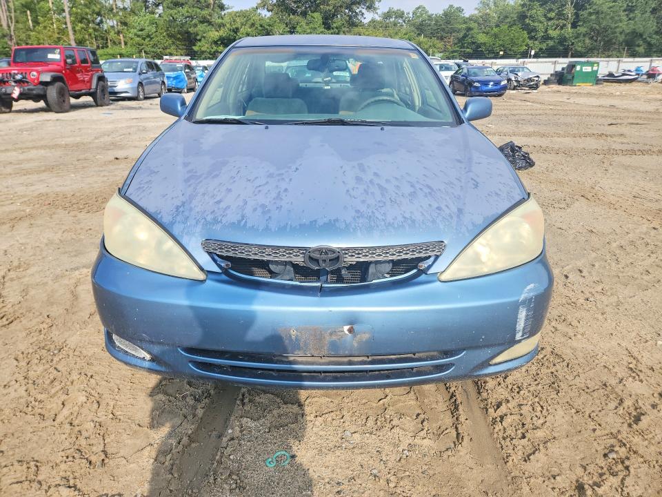 67699006 :رقم المزاد ، 4T1BE30K74U808692 vin ، 2004 Toyota Camry مزاد بيع