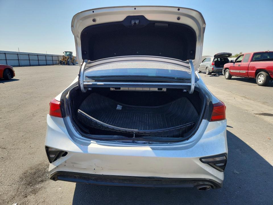 67545336 :رقم المزاد ، 3KPF24AD4KE126692 vin ، 2019 Kia Forte مزاد بيع