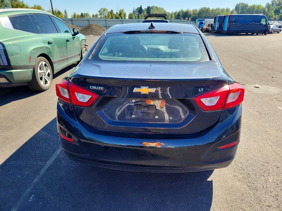 68298026 :رقم المزاد ، 1G1BE5SM1K7128290 vin ، 2019 Chevrolet Cruze مزاد بيع