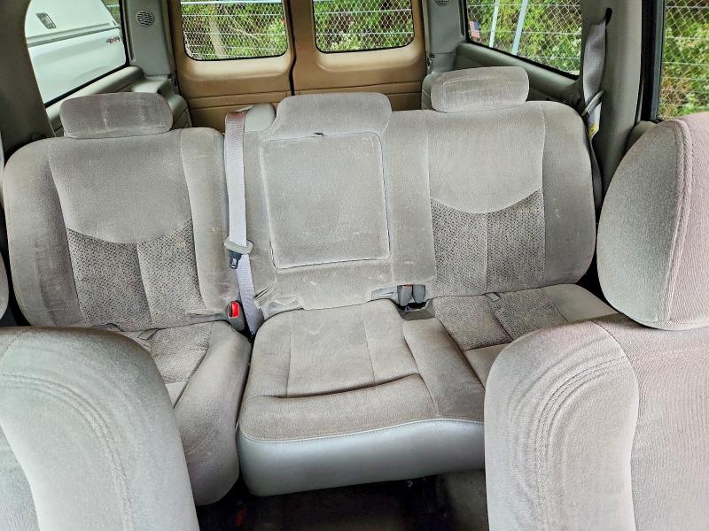 Продажа на аукционе авто 2004 Chevrolet Suburban, vin: 3GNGK26U34G267205, номер лота: 65842416